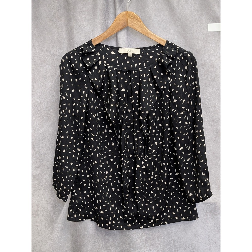 Ann Taylor LOFT Womens XS Black White Abstract Print Ruffle Front Blouse Top